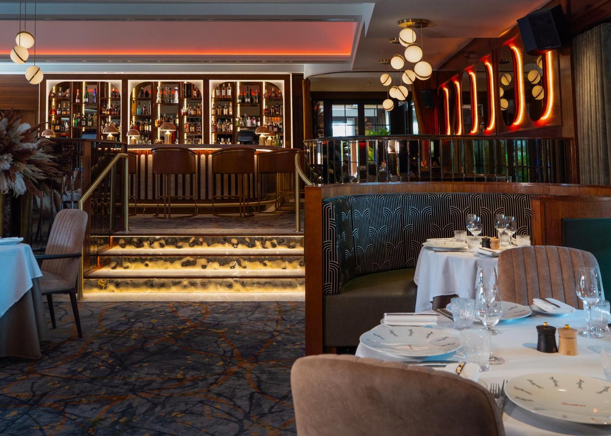Crossbasket Castle Hotel & Restaurant High Blantyre 외부 사진