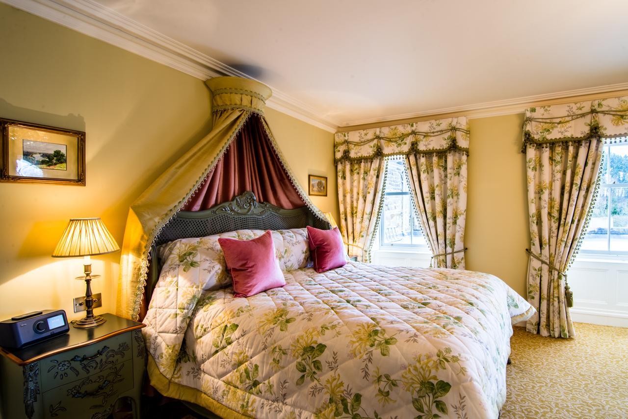 Crossbasket Castle Hotel & Restaurant High Blantyre 외부 사진