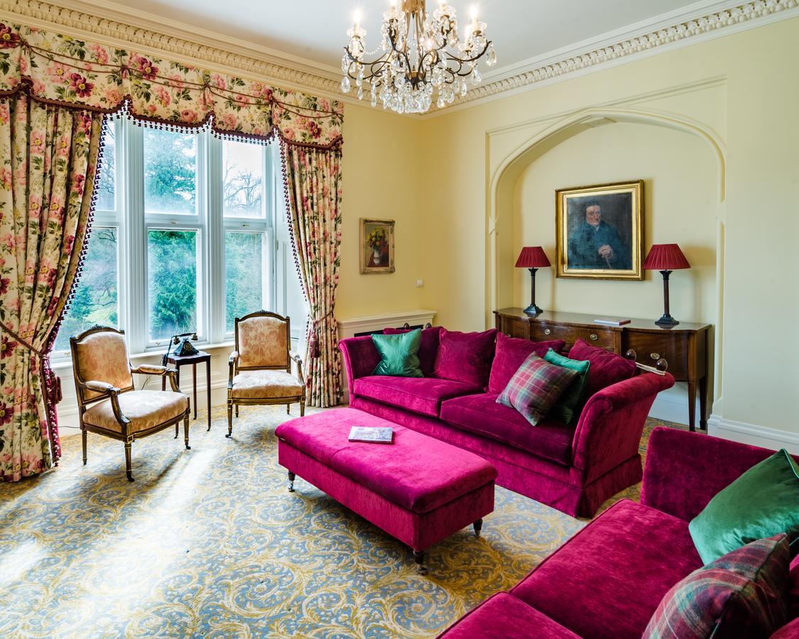 Crossbasket Castle Hotel & Restaurant High Blantyre 외부 사진