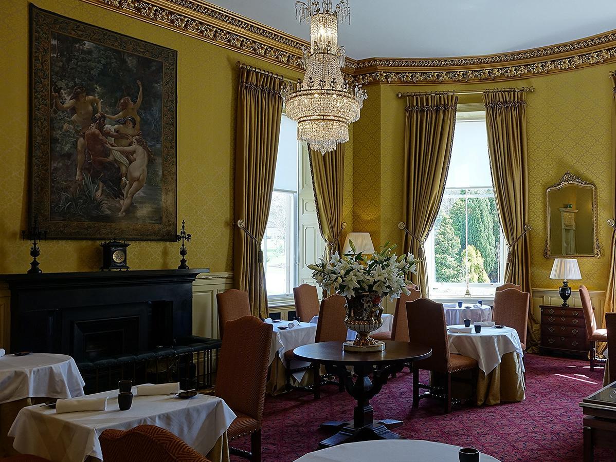 Crossbasket Castle Hotel & Restaurant High Blantyre 외부 사진